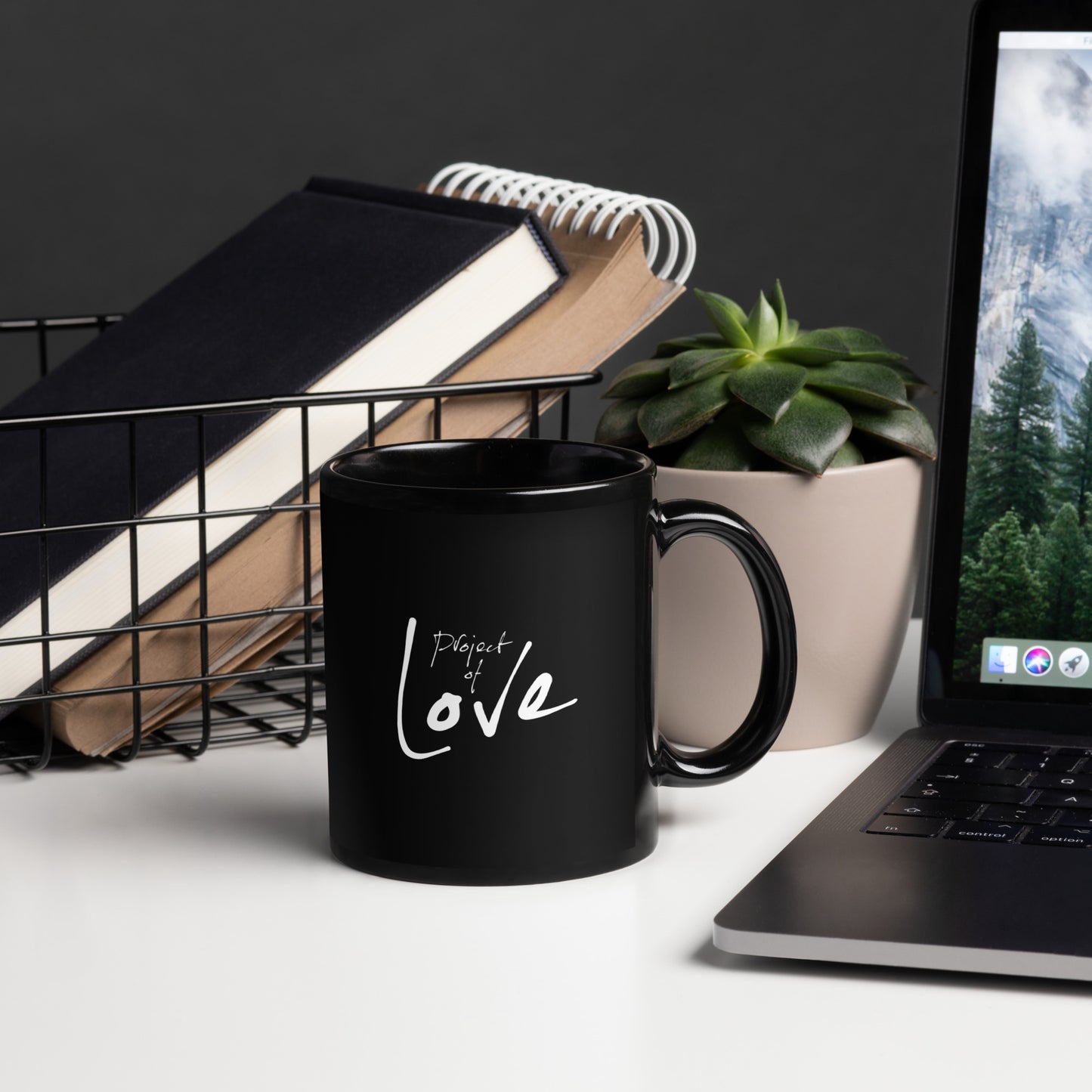 Black Glossy Mug 'Quiet time'